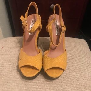 Burnt yellow heels! Never worn size 8.5